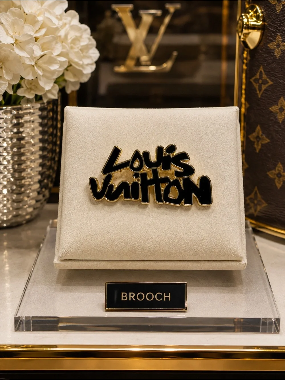 Luxury stamped LV Black Enamel Logo Brooch